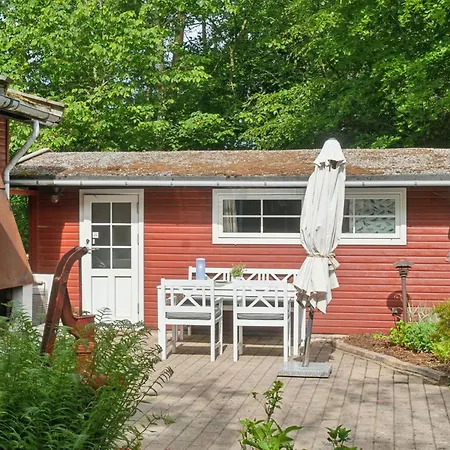 Rahilka - 700m From The Sea By Interhome Vig