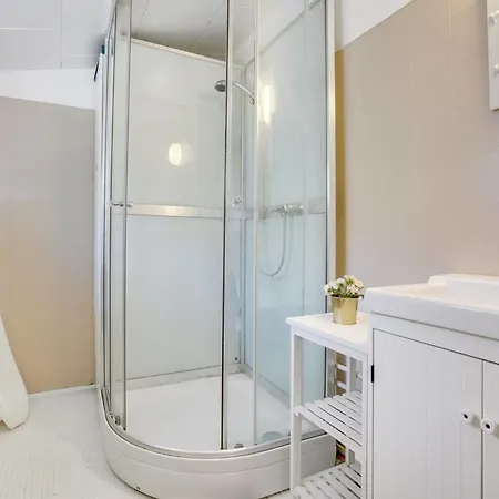 Rahilka - 700m From The Sea By Interhome *